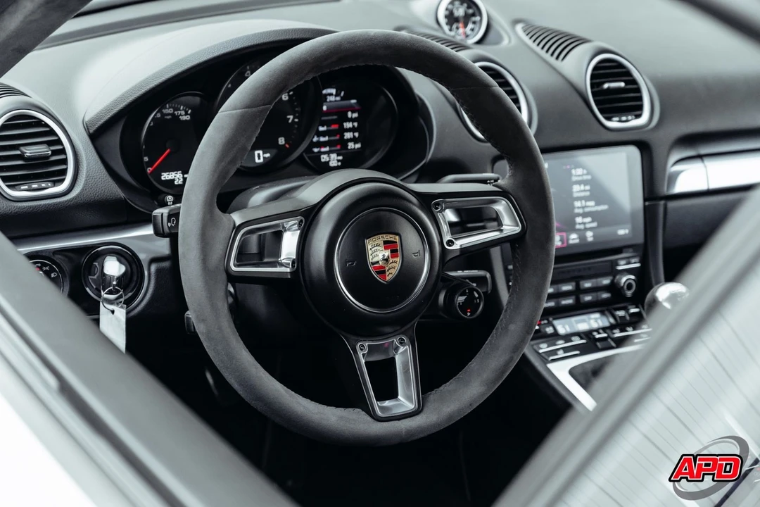 2018 Porsche - Image 7 of 12