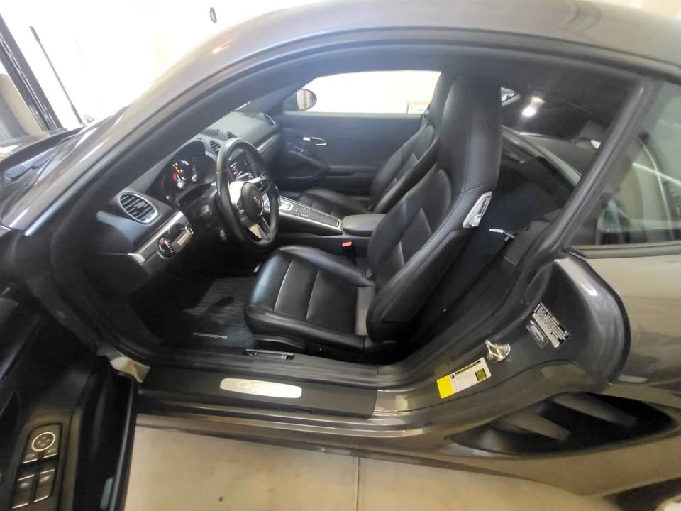 2018 Porsche 718 Cayman - Image 15 of 16