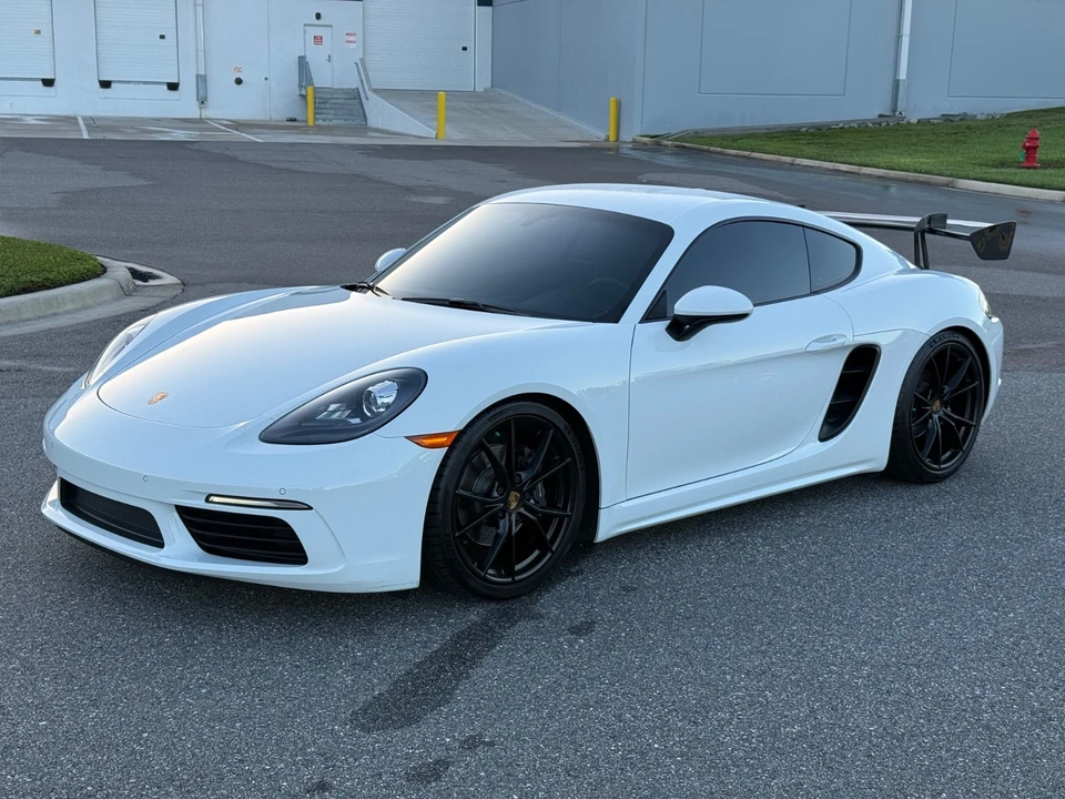 2018 Porsche - Image 5 of 19