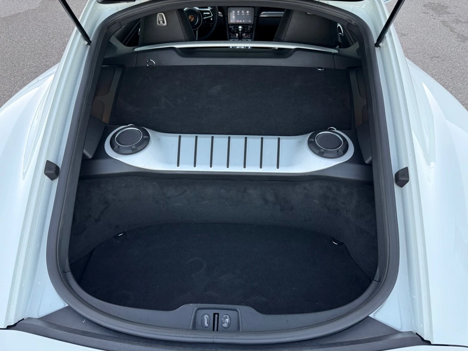 2018 Porsche - Image 15 of 19