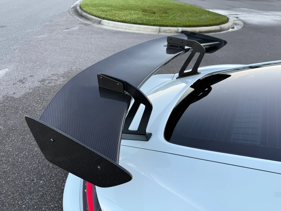 2018 Porsche - Image 16 of 19