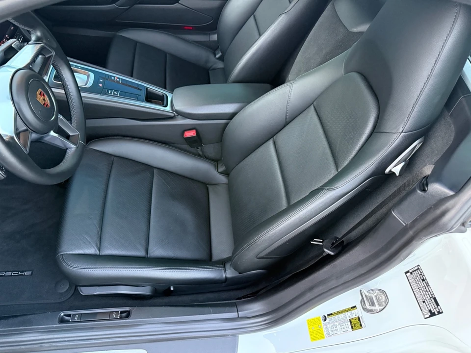 2018 Porsche - Image 8 of 19