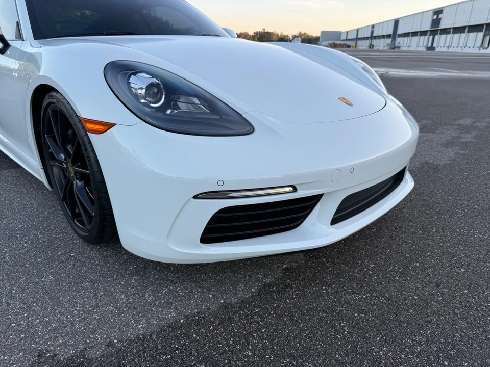 2018 Porsche - Image 17 of 19