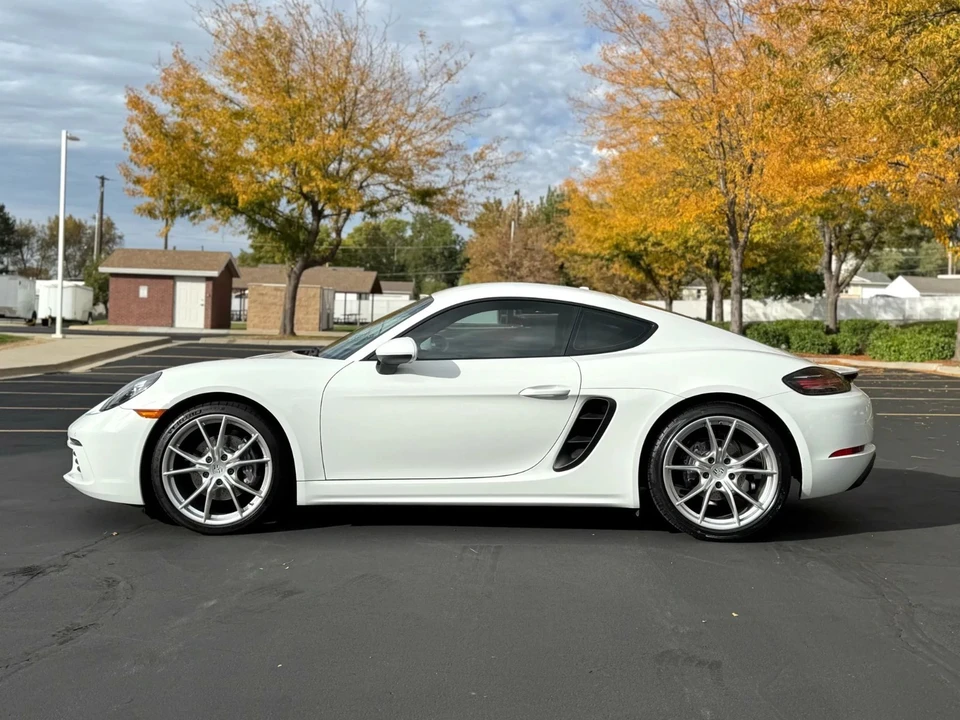 2018 Porsche 718 Cayman - Image 18 of 21