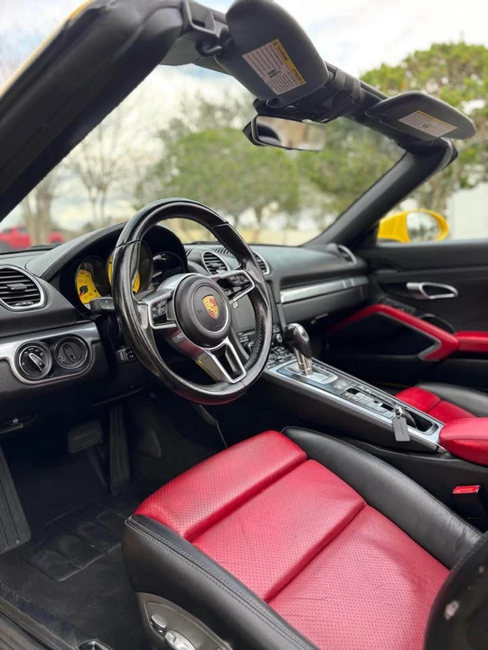 2018 Porsche 718 Boxster - Image 8 of 10