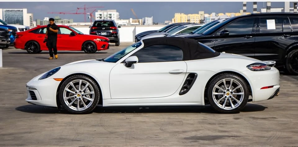 2018 Porsche 718 Boxster - Image 9 of 20