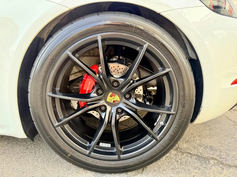2018 Porsche 718 Boxster GTS - Image 8 of 19