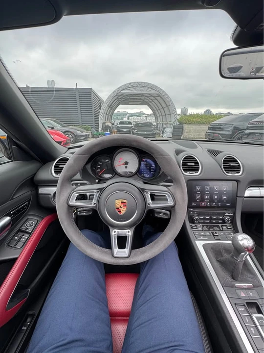 2018 Porsche 718 Boxster S - Image 16 of 19