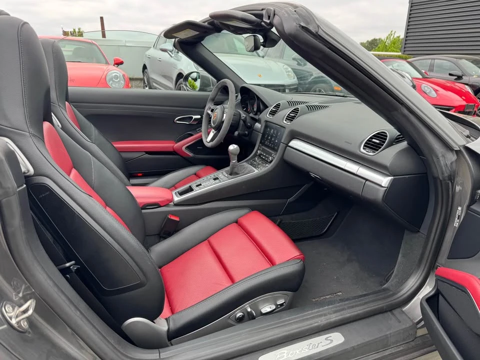 2018 Porsche 718 Boxster S - Image 15 of 19