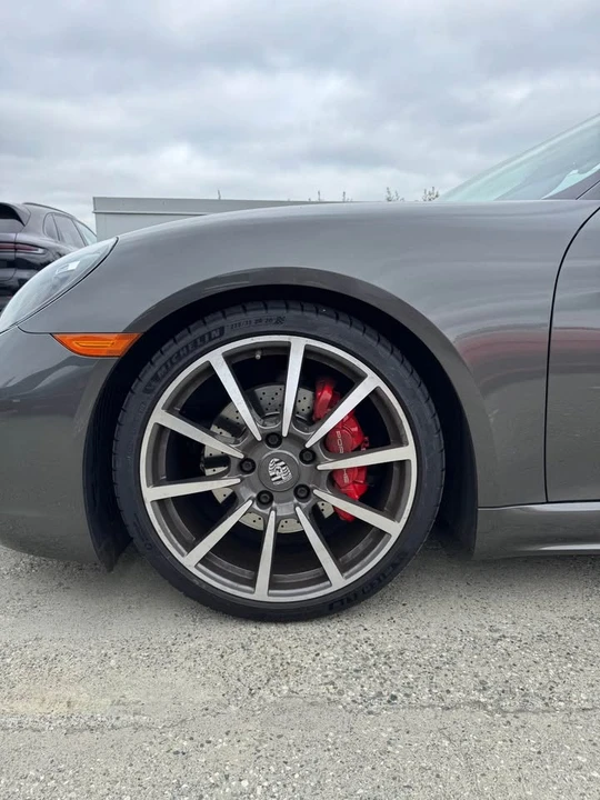 2018 Porsche 718 Boxster S - Image 9 of 19
