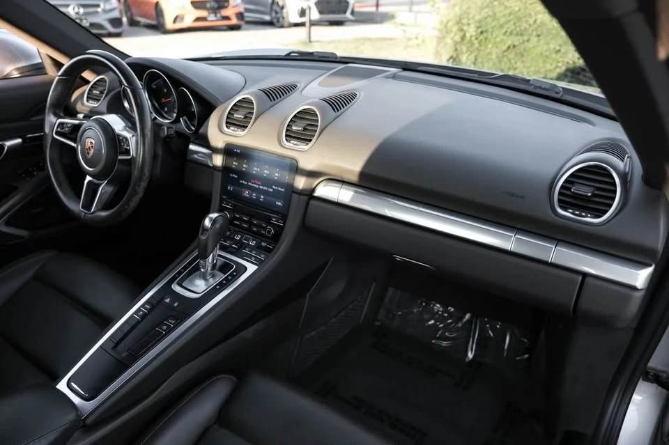 2018 Porsche 718 Cayman - Image 9 of 20