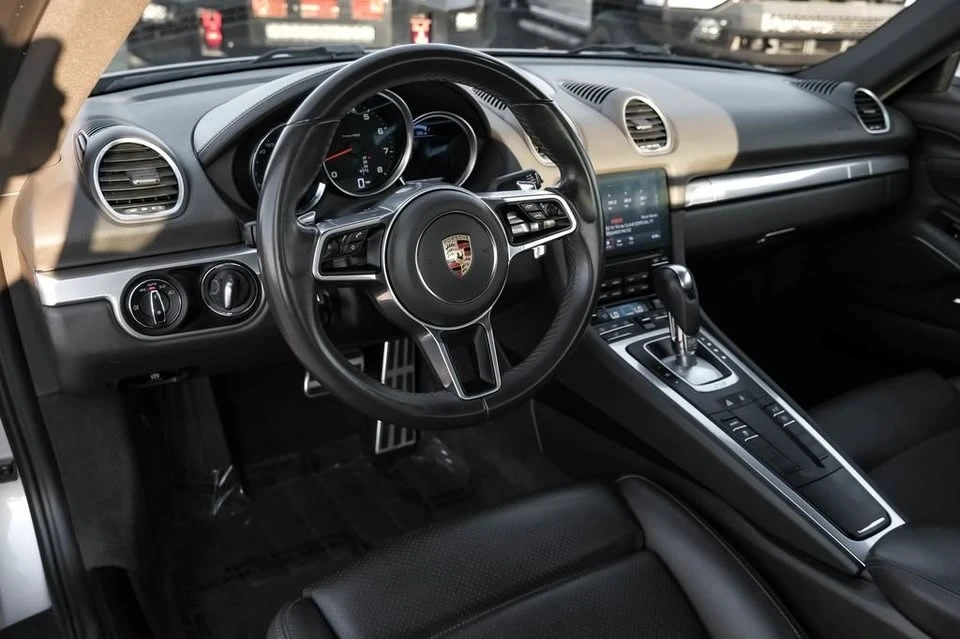 2018 Porsche 718 Cayman - Image 10 of 20