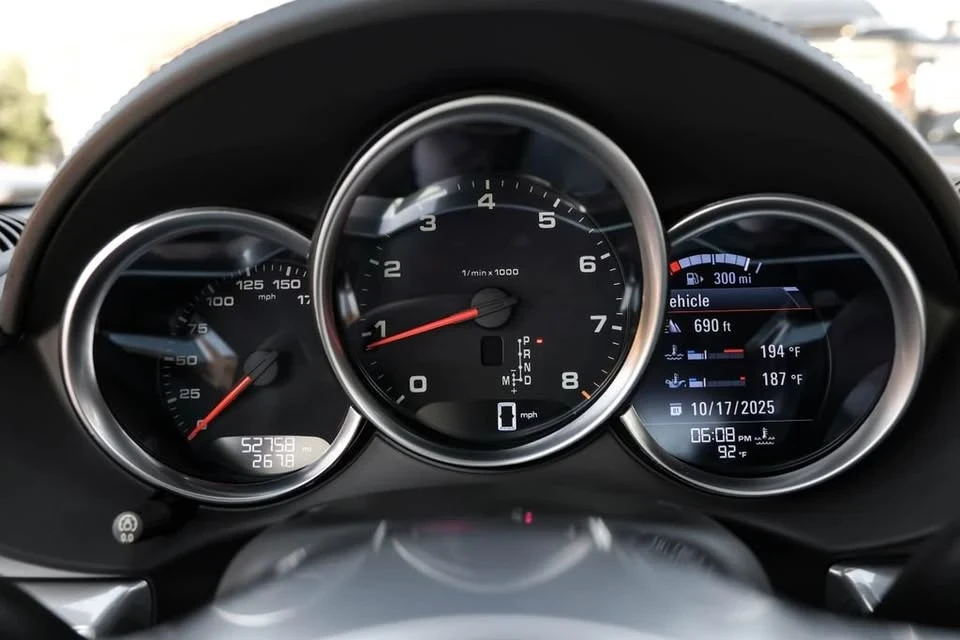 2018 Porsche 718 Cayman - Image 15 of 20