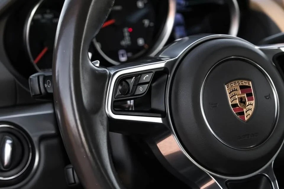 2018 Porsche 718 Cayman - Image 13 of 20