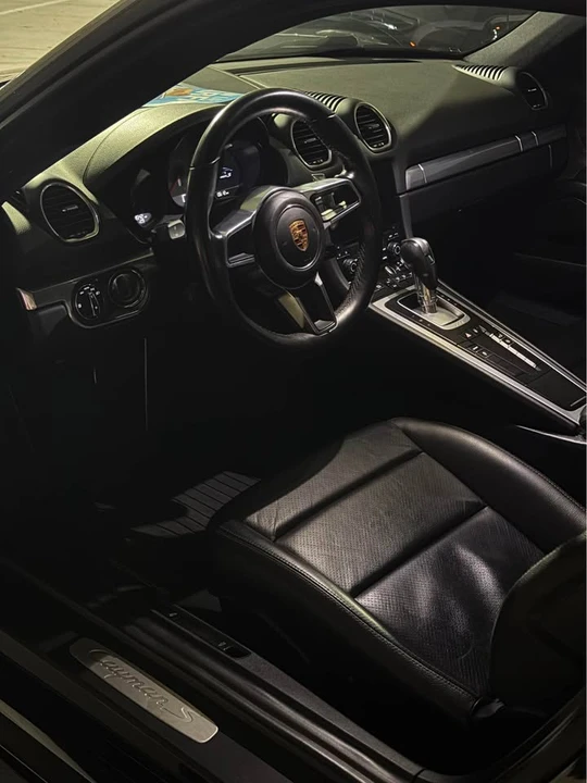 2018 Porsche 718 Cayman - Image 2 of 3