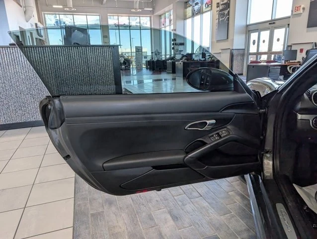 2018 Porsche 718 Cayman - Image 19 of 20