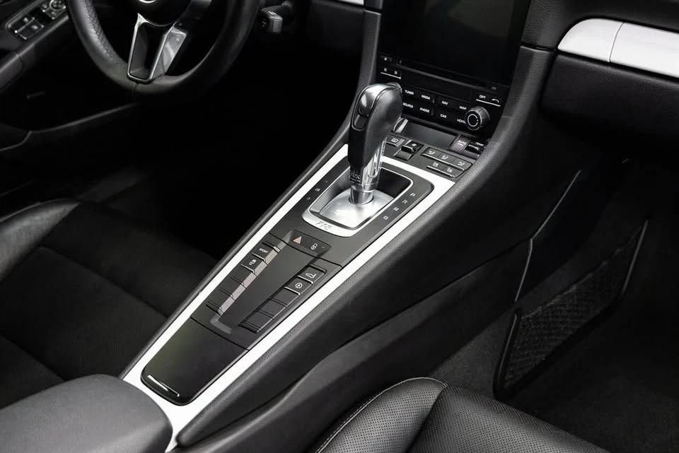 2018 Porsche 718 Cayman - Image 18 of 19