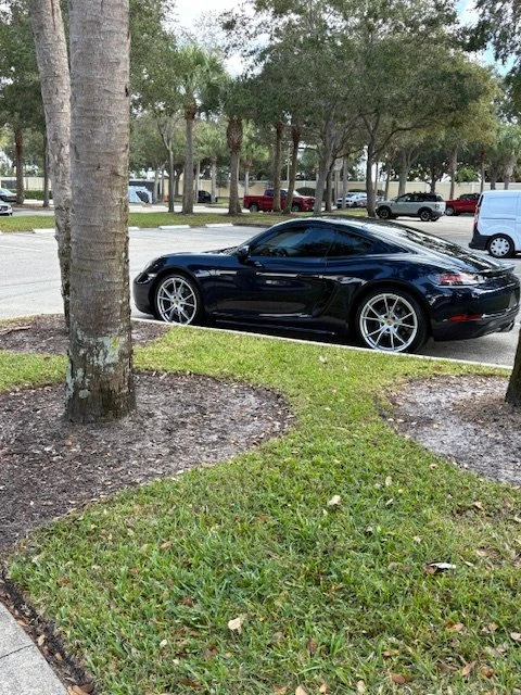 2018 Porsche 718 Cayman - Image 9 of 11