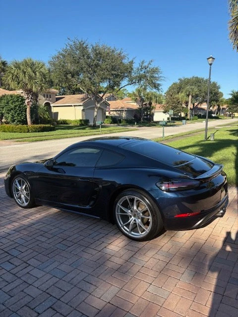 2018 Porsche 718 Cayman - Image 8 of 11