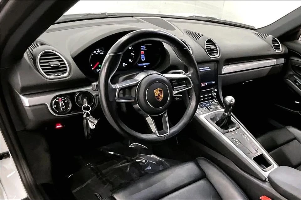 2018 Porsche 718 Cayman - Image 8 of 11