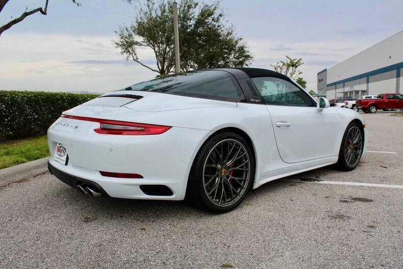 2018 Porsche 991 Carrera - Image 15 of 31