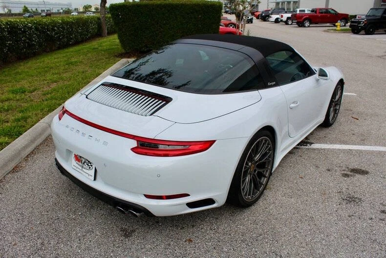 2018 Porsche 991 Carrera - Image 16 of 31
