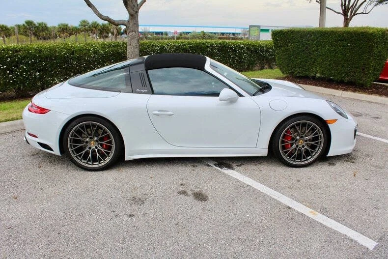 2018 Porsche 991 Carrera - Image 18 of 31