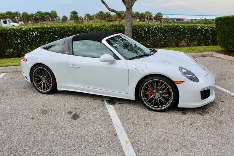 2018 Porsche 991 Carrera - Image 19 of 31