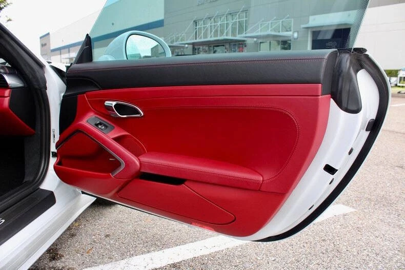 2018 Porsche 991 Carrera - Image 29 of 31