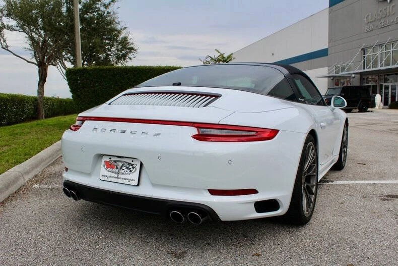 2018 Porsche 991 Targa 4 & 4S - Image 14 of 21