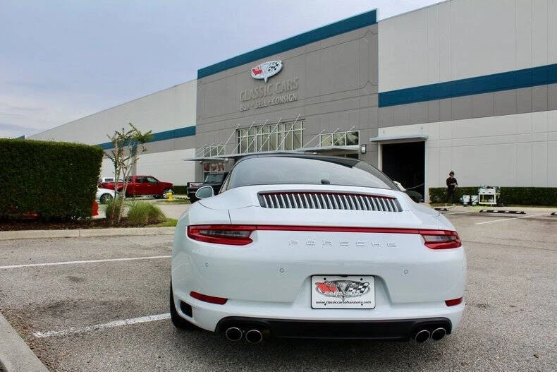 2018 Porsche 991 Targa 4 & 4S - Image 12 of 21
