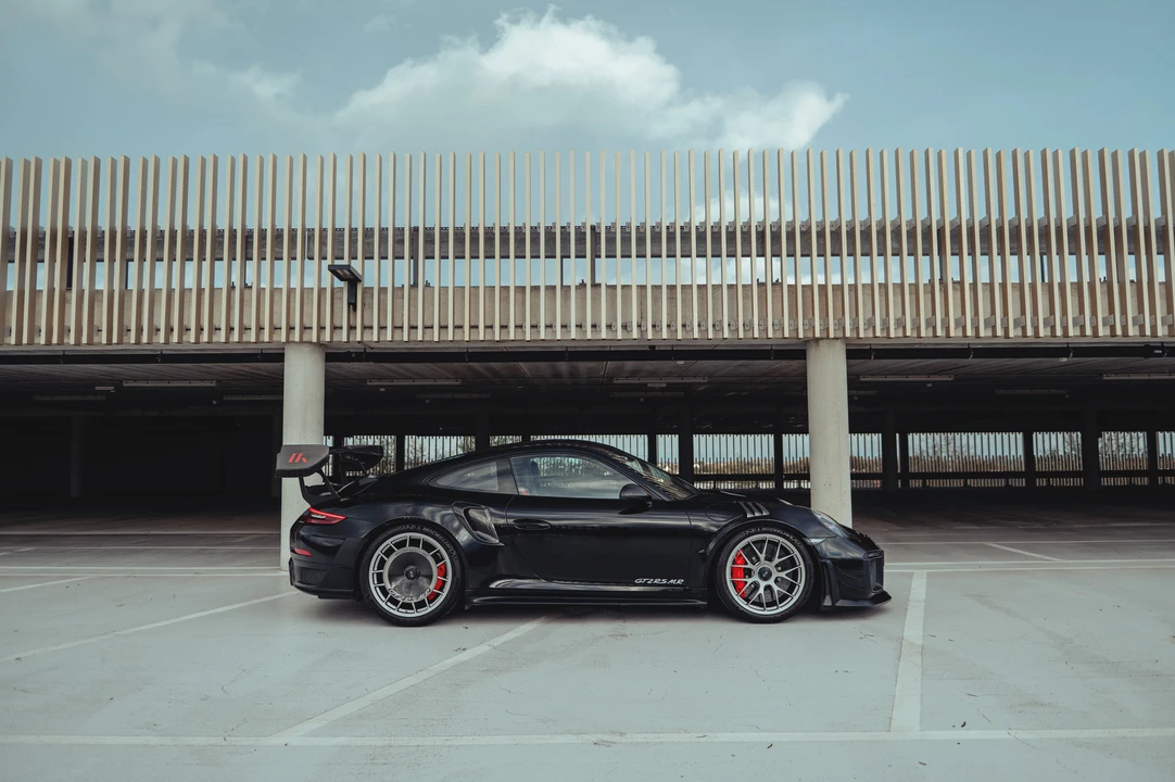 2018 Porsche 991 GT2 RS - Image 5 of 31