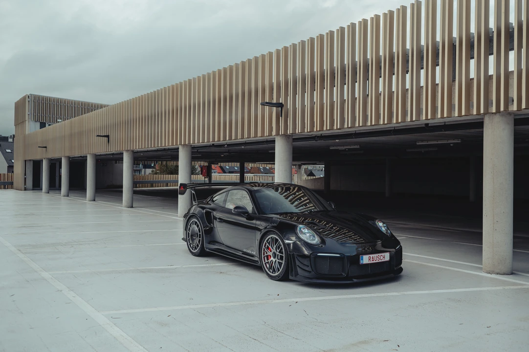 2018 Porsche 991 GT2 RS - Image 4 of 31