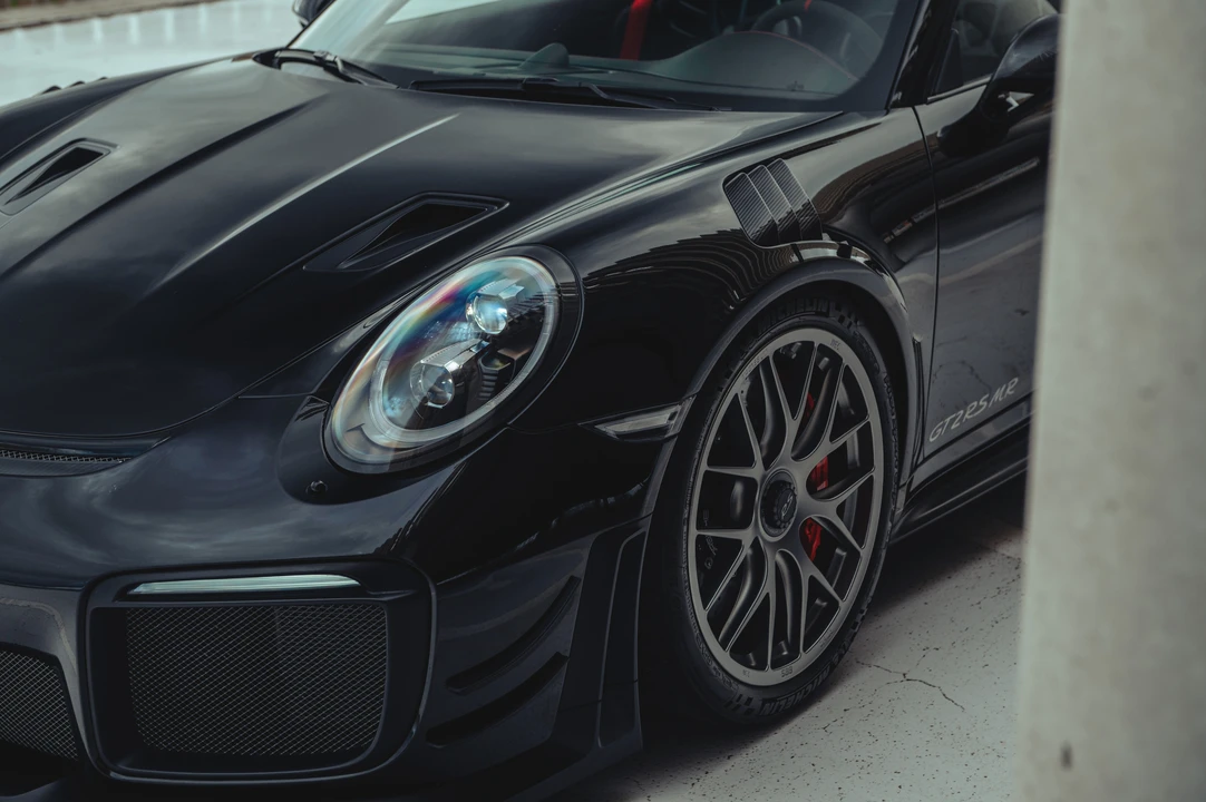 2018 Porsche 991 GT2 RS - Image 18 of 31