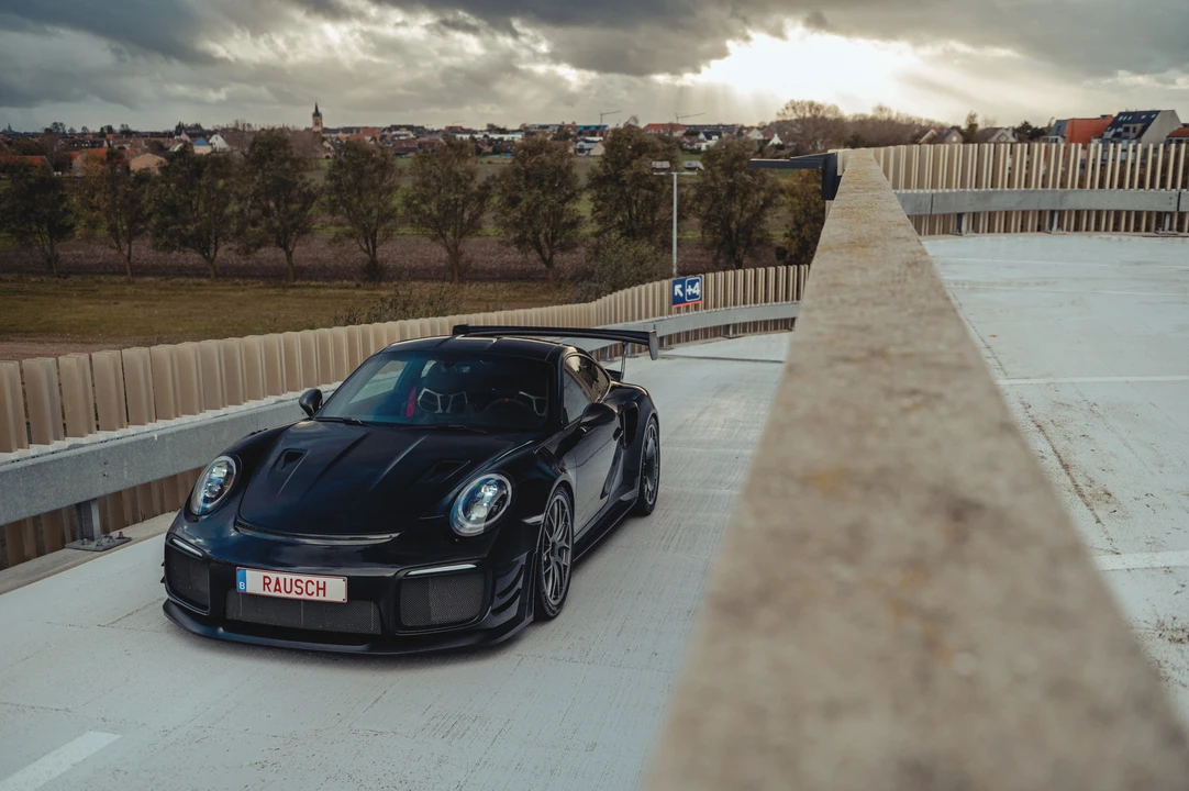 2018 Porsche 991 GT2 RS - Image 10 of 31
