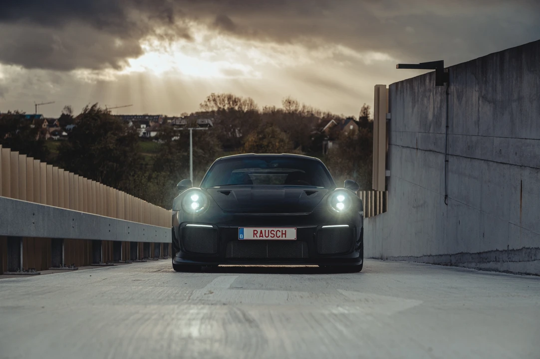 2018 Porsche 991 GT2 RS - Image 11 of 31