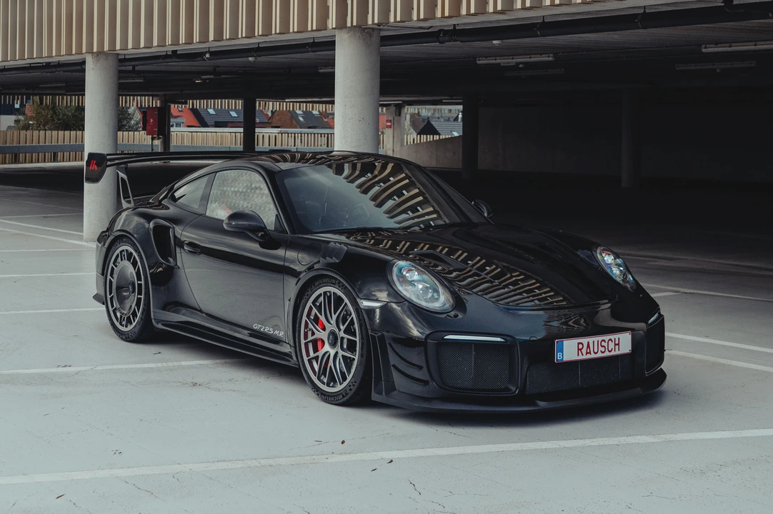 2018 Porsche 991 GT2 RS - Image 2 of 31