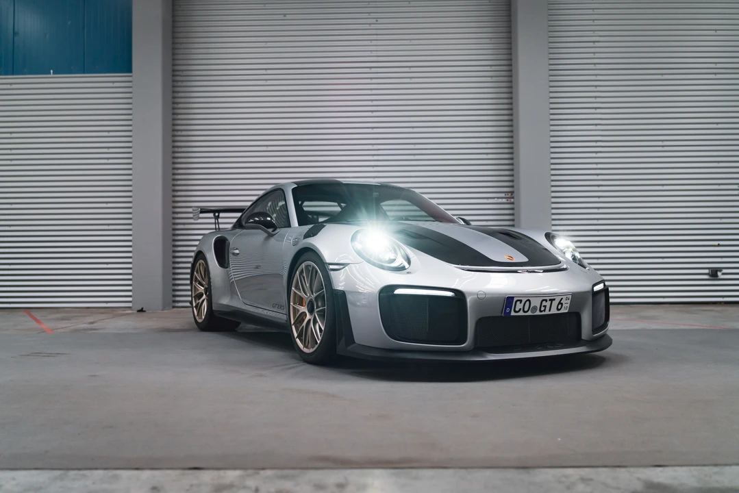 2018 Porsche 991 GT2 RS - Image 19 of 31