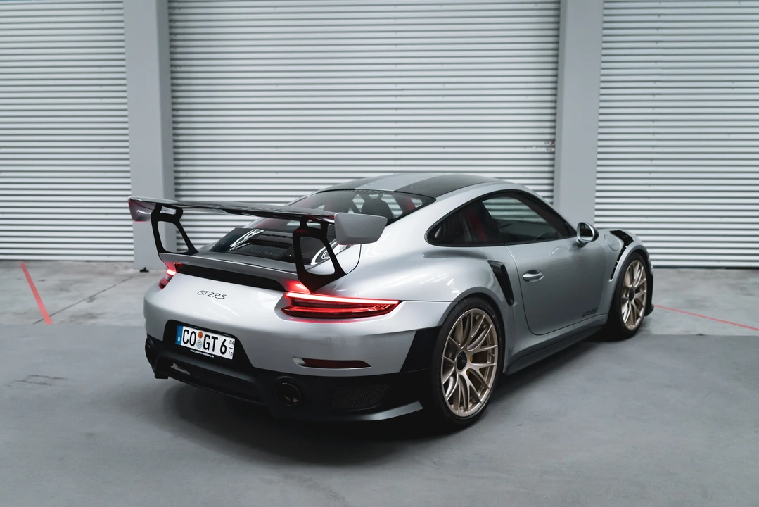 2018 Porsche 991 GT2 RS - Image 5 of 31