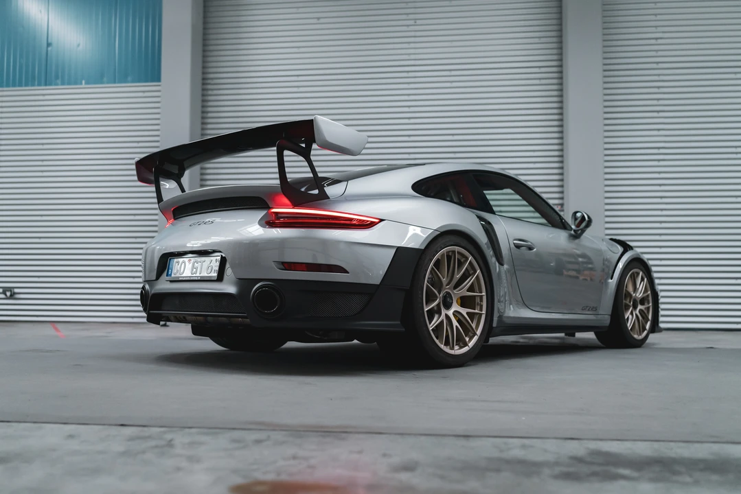 2018 Porsche 991 GT2 RS - Image 26 of 31