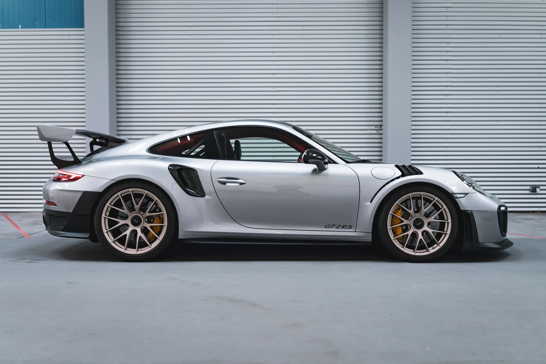 2018 Porsche 991 GT2 RS - Image 4 of 31