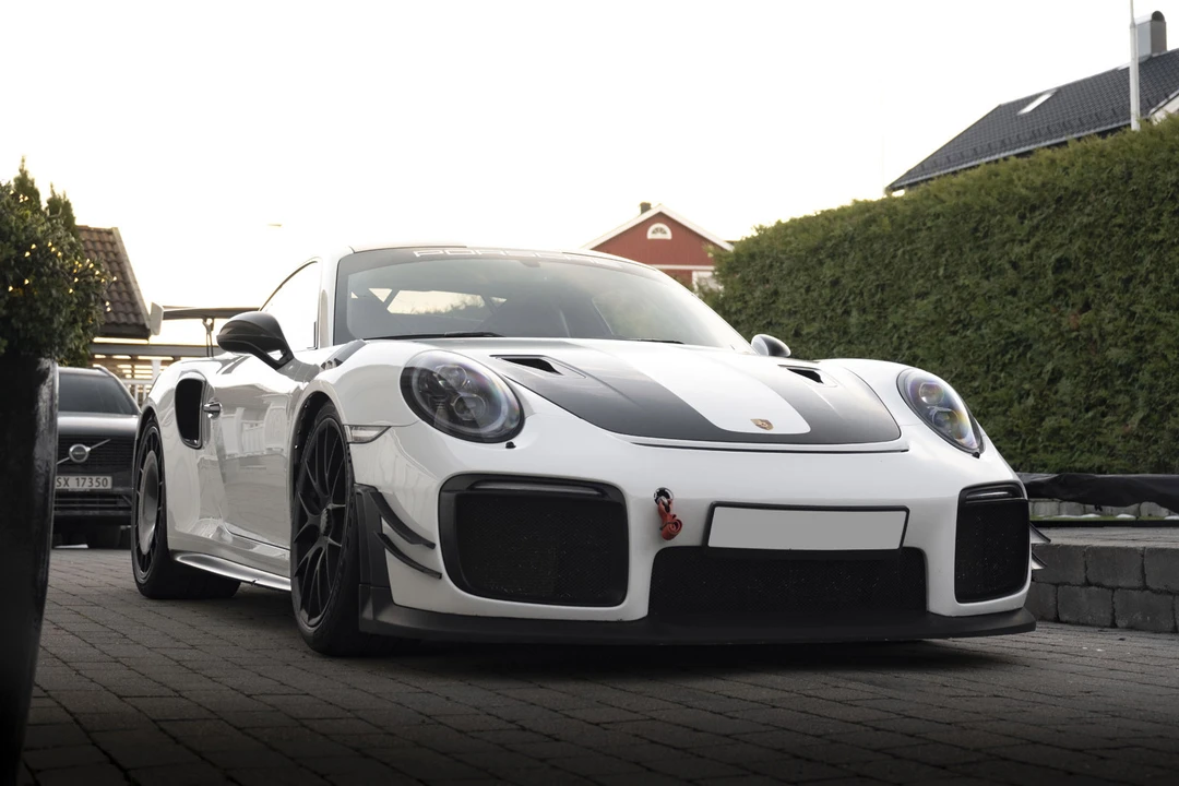 2018 Porsche 991 GT2 RS - Image 3 of 16