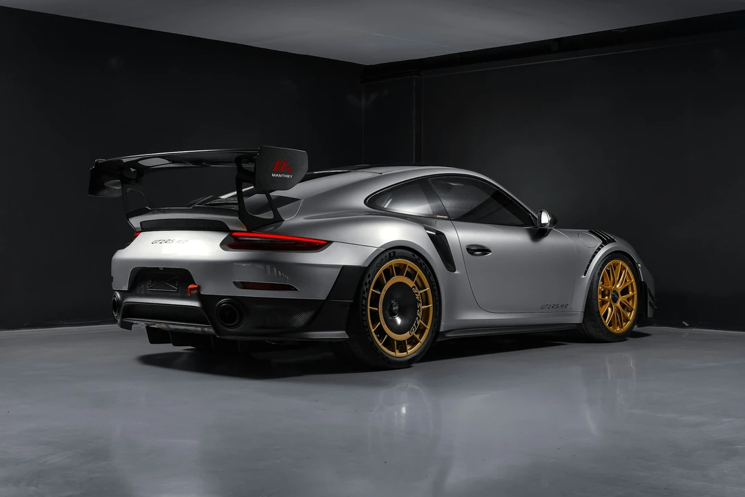 2018 Porsche 991 GT2 RS - Image 7 of 21