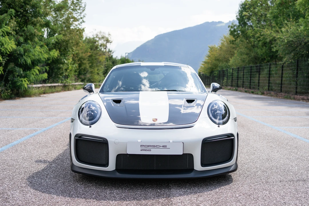2018 Porsche 991 GT2 RS - Image 2 of 31