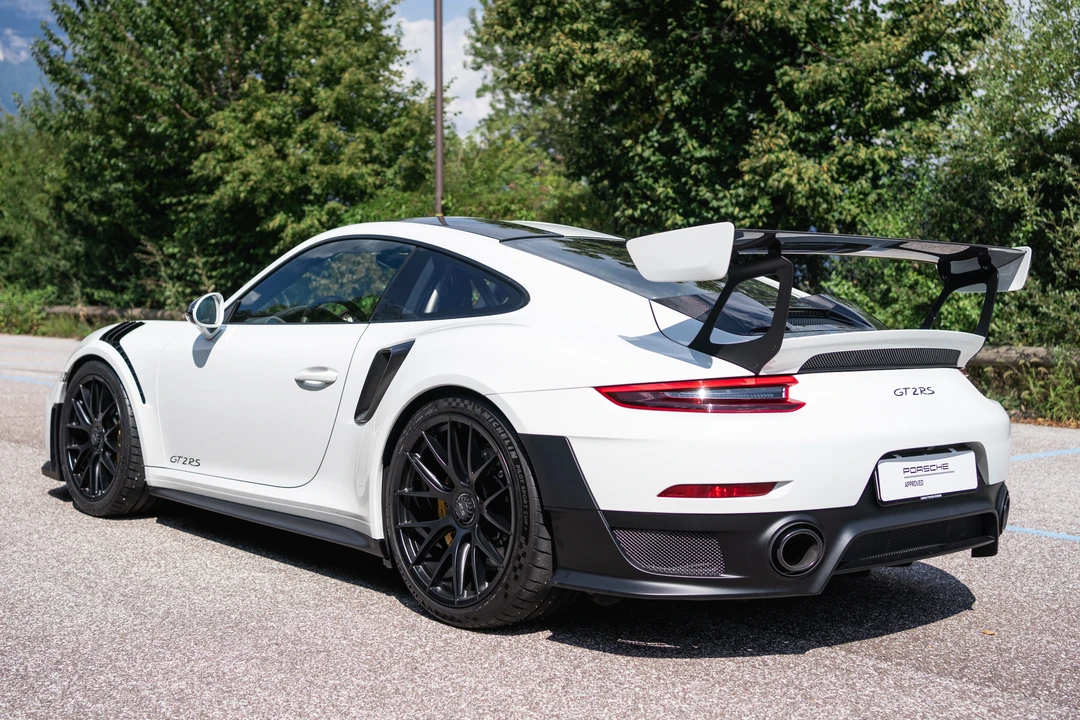 2018 Porsche 991 GT2 RS - Image 5 of 31