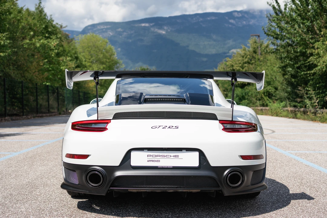 2018 Porsche 991 GT2 RS - Image 6 of 31