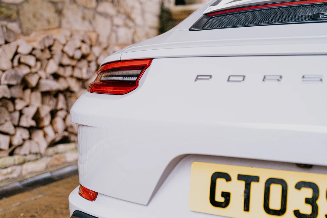 2018 Porsche 991 Carrera - Image 24 of 31