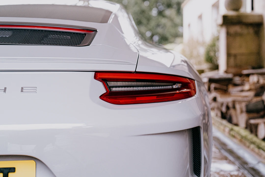2018 Porsche 991 Carrera - Image 25 of 31