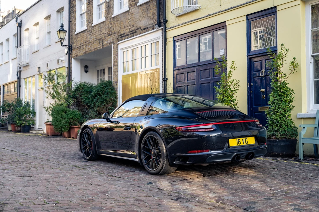 2018 Porsche 991 Carrera - Image 13 of 31