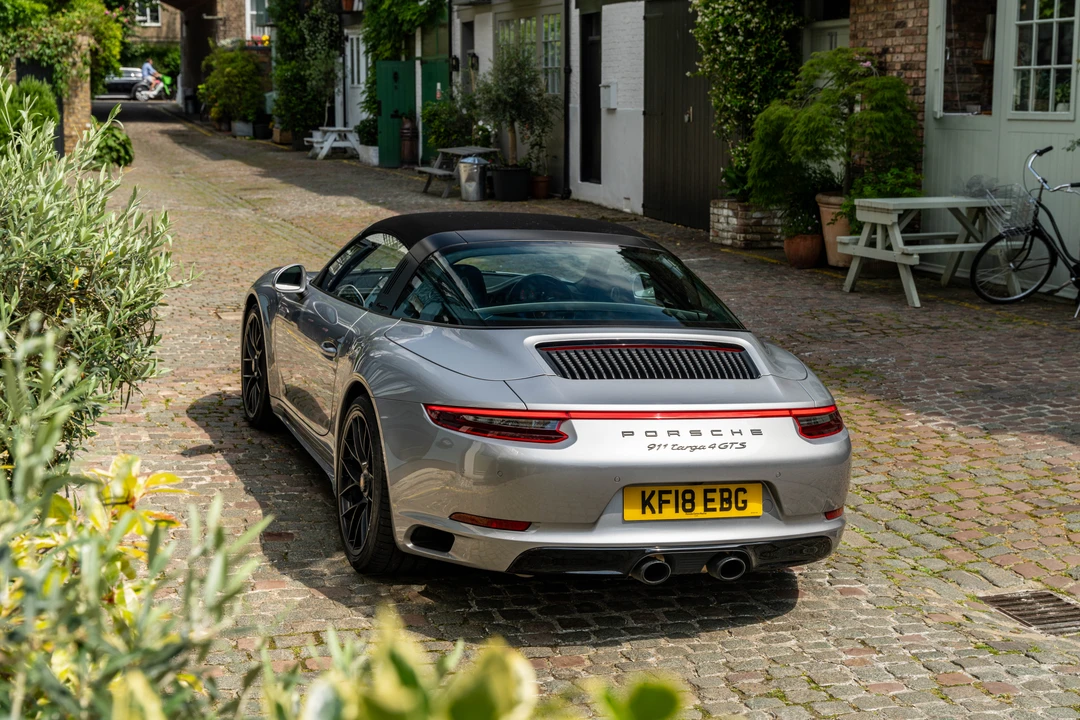 2018 Porsche 991 Carrera - Image 15 of 31